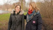 Sandra Eckardt (r.) unterstützt Nicole bei der Suche nach ihrem Onkel Klaus.