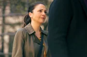 Arzu Ritter (Arzu Bazman) ist verzweifelt. Sie weiß, dass sie schon längst mit ihrem mann hätte reden müssen. jetzt ist es zu spät.