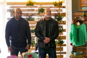 L-R: Sam Hanna (LL COOL J) und Lance Hamilton (Bill Goldberg)