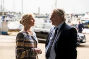 Die Werfteigentümer Barbara (Corinna Kirchhoff) und Henning Nittum (Max Herbrechter) stehen kurz vor einer Präsentation, die ihr Lebenswerk krönen könnte.
