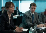Staatsanwältin Lena Birkwald (Lisa Wagner) informiert in Eurojust ihre Kollegen und Kolleginnen über Cum-Ex-Geschäfte.