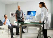 (v.li.): Obba Babatundé (Daniel Harrelson, Sr.), Shemar Moore (Daniel ‚Hondo‘ Harrelson), Veena Bidasha (Dr. Cunningham).