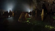 Gigantische Stalagmiten, circa 75 Meter hoch, stehen im wohl größten Höhlensystem der Erde: Hang son Doong, Vietnam.