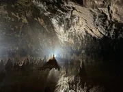Son-Doong ist eine der zahllosen Höhlen, die im Phong Nha-Ke Bang Nationalpark in Vietnam gefunden wurden.