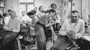 Historisches Foto einer Schwabacher Goldwerkstatt.