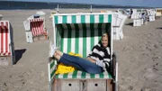 Moderatorin Judith Rakers unterwegs auf Baltrum.