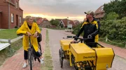 Judith Rakers unterwegs mit der Post auf Baltrum.