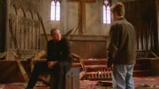 Detective Goren (Vincent D'Onofrio, l.) ruft Glynn (Adam Scarimbolo) an den Ort des Geschehens. Hat der 20-Jährige eine Kirche angezündet?