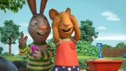 Pip und Posy wollen die größte Sandburg der Welt bauen.