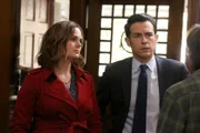 Temperance Brennan (Emily Deschanel, l.); James Aubrey (John Boyd, r.)