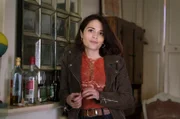 ARD Degeto KOMMISSAR VAN DER VALK - DUELL IN AMSTERDAM, "Van der Valk - Love in Amsterdam", am Montag um 21:45 Uhr im ERSTEN. Eva (Stephanie Leonidas) ist eine verführerische Zeugin.