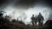 Sechs Monate nach der Landung in der Normandie kommt der alliierte Vormarsch kurz vor der Grenze des Deutschen Reichs zum Stillstand.Bald darauf befiehlt Hitler die blutige Ardennenoffensive.; Hauptmann Thomae und seine Division ziehen durch das Schlachtfeld.