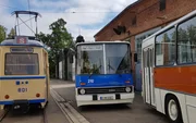 Ikarus-Busse und Gotha-Straßenbahnen waren im Nahverkehr der DDR unterwegs - heute als Nostalgie-Fahrzeuge in Chemnitz.