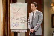 Für sein neues Projekt benötigt Sheldon eine ganze Menge Geld, doch als die Universität ihm dieses nicht geben will, sucht er nach anderen Geldquellen ...
