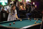 Mary (Zoe Perry)