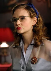 Carey Mulligan as Violet Willett