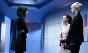 L-R: Lorna Dane (Emma Dumont), Twist (Anjelica Bette Felliniin) and Andy Strucker (Percy Hynes White).