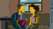 Bart entwickelt Gefühle für seine neue Lehrerin Mrs. Berrera (r.). Doch im Kampf um die schöne Latina muss er mit seinem Rektor Skinner (l.) konkurrieren, der ebenfalls Interesse an ihr hat ...