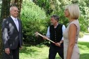 (v.l.n.r.) Werner (Dirk Galuba); Julius (Michele Oliveri); Charlotte (Mona Seefried)