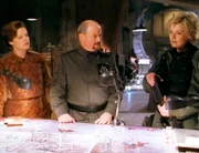 Commander Hale (Doug Abrahams) bitten Carter (Amanda Tapping) und ihre Freunde um Hilfe. Sollte es sich dabei, um eine Falle handeln?