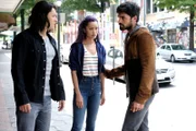 (v.l.n.r.) John (Blair Redford); Clarice (Jamie Chung); Marcos (Sean Teale)