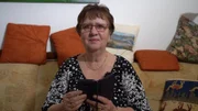 Dagmar suchte online nach Liebe, doch ein dreister Betrug kostete die Rentnerin stattdessen eine sechsstellige Summe.
