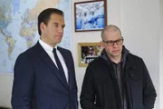 Ermitteln gemeinsam in einem neuen Fall: Tony (Michael Weatherly, l.) und Doktor Cyril Taft (Jon Cryer, r.) ...