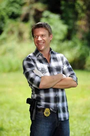 Jim Longworth (Matt Passmore)