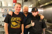 Guy Fieri (Mitte)