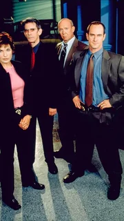 V.l.: Olivia Benson (Mariska Hargitay), Donald Cragen (Dann Florek), John Munch (Richard Belzer), Elliot Stabler (Christopher Meloni)