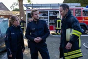 V.l.: Maja Stein (Paula Kalenberg), Klaus Hansen (Max Hubacher) und Marcus Brenner (Sebastian Zimmler)