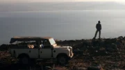 Dave Stotts mit seinem Jeep "Steve McQueen" schaut auf den See Genezareth