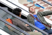 Maurice Moss (Richard Ayoade, l.); Roy Trenneman (Chris O'Dowd, r.)
