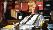 Captain Donald Cragen (Dann Florek) steht unter starkem Druck: Trotz einer klaren Ansage bitten die Beamten ihn um einen Durchsuchungsbefehl. Die Tochter einer bekannten Rockmusikerin scheint misshandelt zu werden.