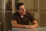 Beteuert im Verhör seine Unschuld: Dylan Noakes (Kirk Acevedo) ...