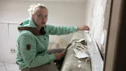 Die 24-jährige Cindy renoviert gemeinsam mit Ossi ihr neues Häuschen.
