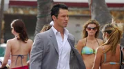 Nachdem die CIA den Agenten Michael Westen (Jeffrey Donovan) kaltgestellt hat, muss er sich in seiner Heimatstadt Miami mit kleinen Gelegenheitsjobs als Privatdetektiv über Wasser halten.