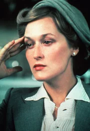 Meryl Streep als Inga Helms-Weiss.