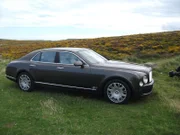Der Bentley Mulsanne, geparkt im Great Orme County Park, Wales UK.