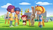 Charlie (m.), Lewis (2.v.r.), Alice (r.)