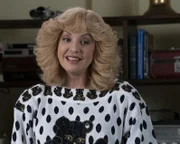Beverly Goldberg (Wendi McLendon-Covey)
