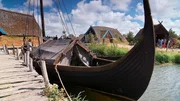 Vielerorts in Dänemark kann man den unerschrockenen Nordmännern, den Wikingern; begegnen.