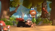 Gargamel wird Opfer eines Liebestranks und verliebt sich in die Naturfee Blättchen.