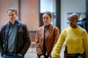 Ermittlungsteam, v.li.: Wotan Wilke Möhring als Thorsten Falke, Peri Baumeister als Yael Feldman, Florence Kasumba als Anaïs Schmitz