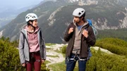 Antonia Neulinger (Maxine Kazis) und ihr Mann Max Horvath (Yasmani Stambader) begeben sich auf die Suche nach der verlorenen Helmkamera.