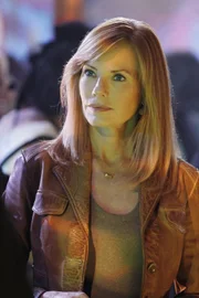 Nach dem rätselhaften Ableben einer Zirkusartistin tauchen Catherine (Marg Helgenberger) und ihre Kollegen bei ihren Ermittlungen in die wundersame Welt eines wanderndem Kuriositätenkabinetts ein.