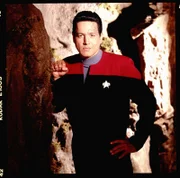 Besatzungsmitglieder Chakotay (Robert Beltran).