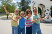 Die TanzAlarm-Kids Viktoria, Nika, Laura und Sophia tanzen zu ihrem neuen Song "Die erste Geige".