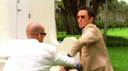 Weil das Drogenkartell sich von Michael (Jeffrey Donovan) bedroht fühlt, setzt es einen Auftragskiller (Darstellername nicht zu ermitteln) auf ihn an. Doch Michael ist dem Gegner einen Schritt voraus.