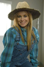 Carmen Electra (Carmen Electra) stellt sich als Anschauungsobjekt für den Unterricht zu Verfügung.